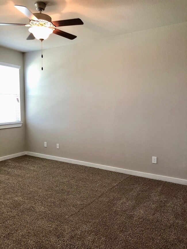 Building Photo - LUXURY 2 STORY DUPLEX LOCATED IN MIDLOTHIAN, TEXAS!