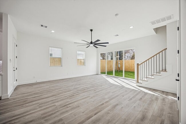 Building Photo - 6644 Lozier St