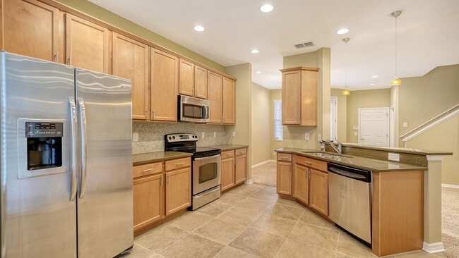 Building Photo - 8280 Villa Grande Ct