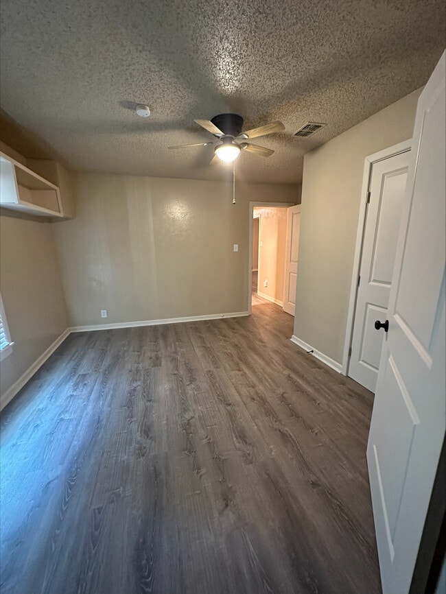 Building Photo - 2626 W Johnson St