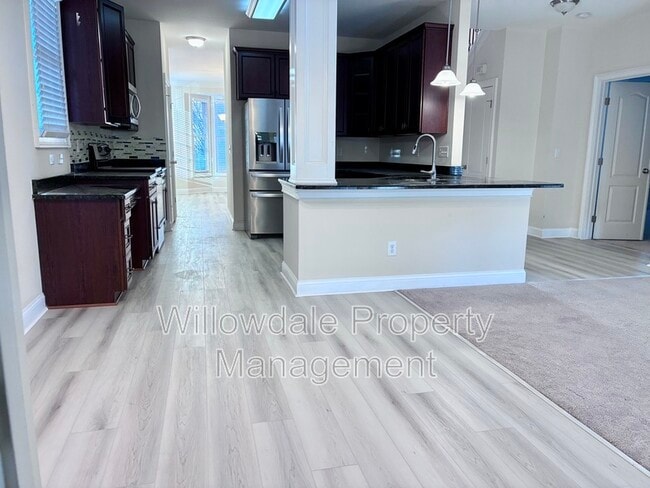 Building Photo - 121 Orianna Dr