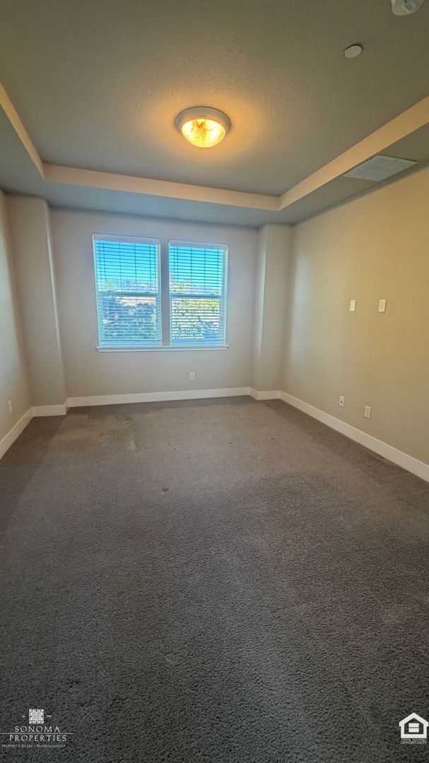Building Photo - Modern 3-Story Living in Santa Rosa - Available Now!