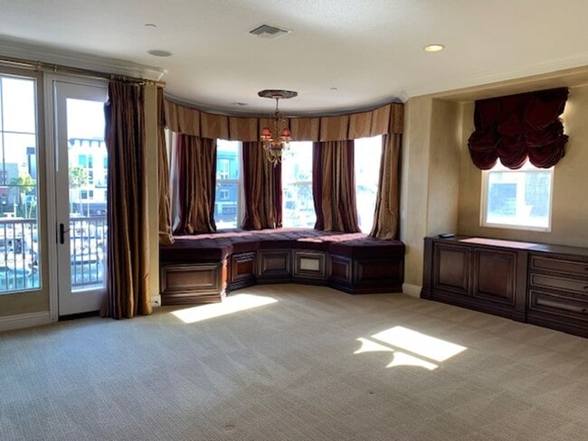 Building Photo - Boat Dock Home | Gated Community | Oxnard ...