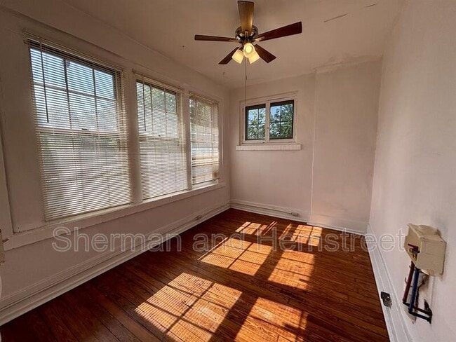 Building Photo - 320 Third Street