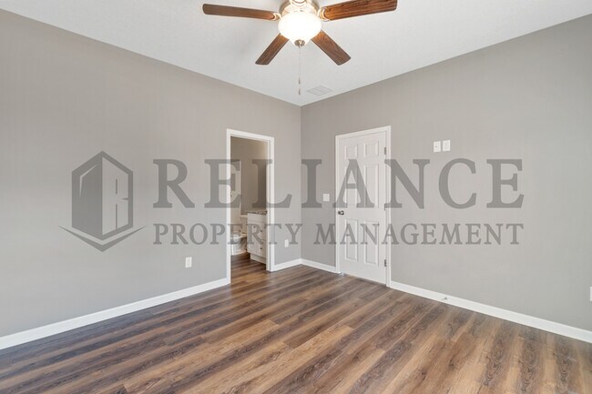 Building Photo - 5281 N Toben Ct