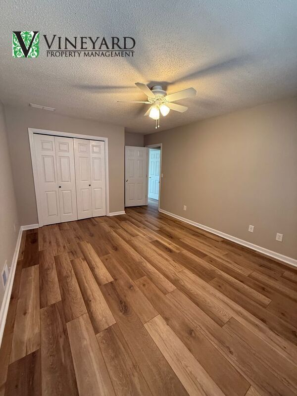 Building Photo - 6055 Sand Wedge Cir