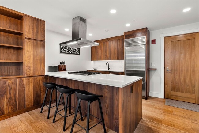 Building Photo - 45 Province St