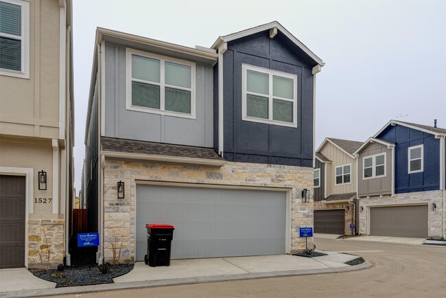 Primary Photo - 1529 Beach Oak Dr