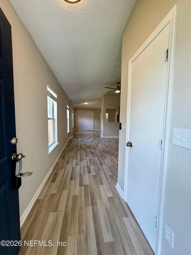 Building Photo - 230 Cezanne Cir