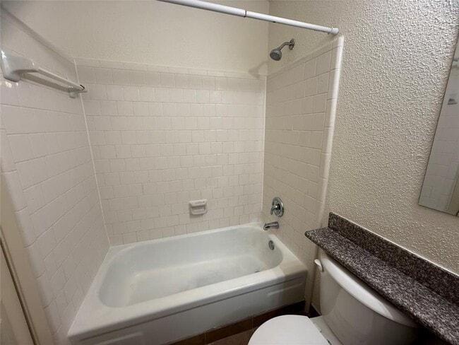 Building Photo - 4034 Kitchen Hill Ln