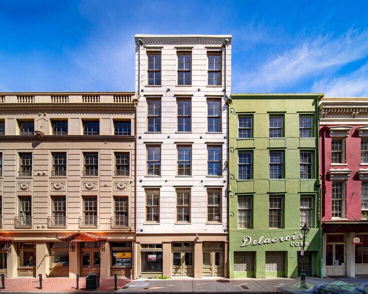 Building Photo - 210 Decatur St