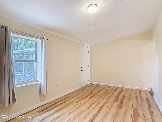 Building Photo - 1590 Hilldale Rd