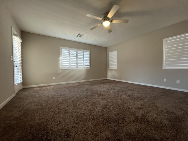 Building Photo - 9742 Zircon Cliff Ave