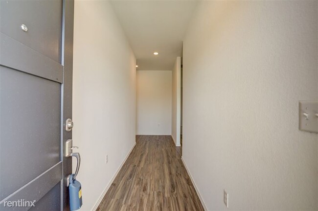 Building Photo - 7603 Ivy Trellis Trl