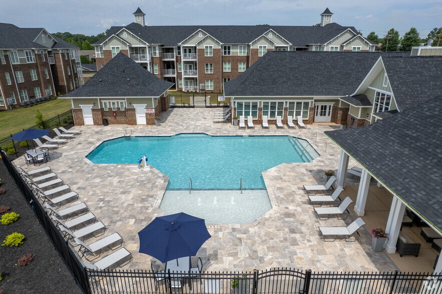 Building Photo - Palisades at Duncan