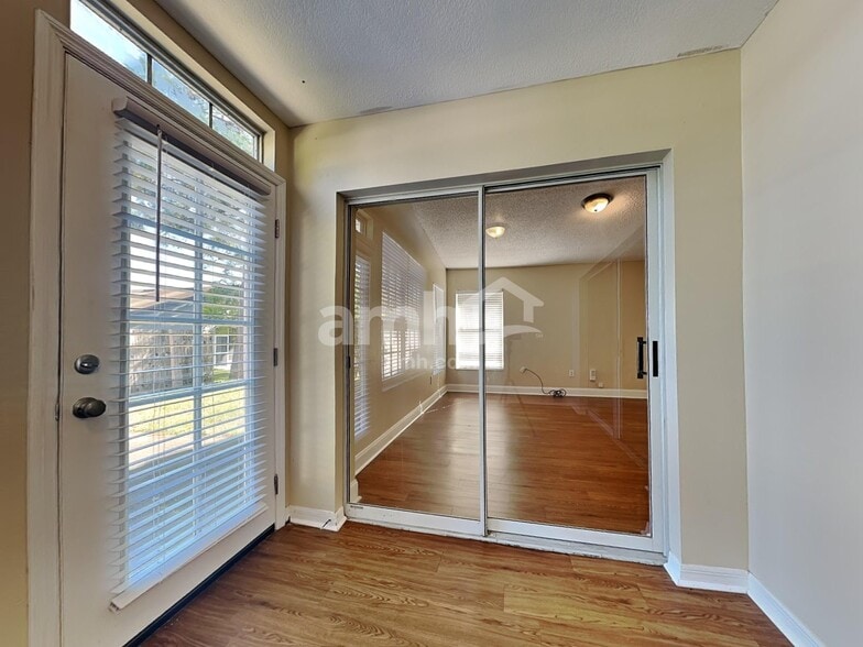 Building Photo - 1036 Bluejack Oak Dr