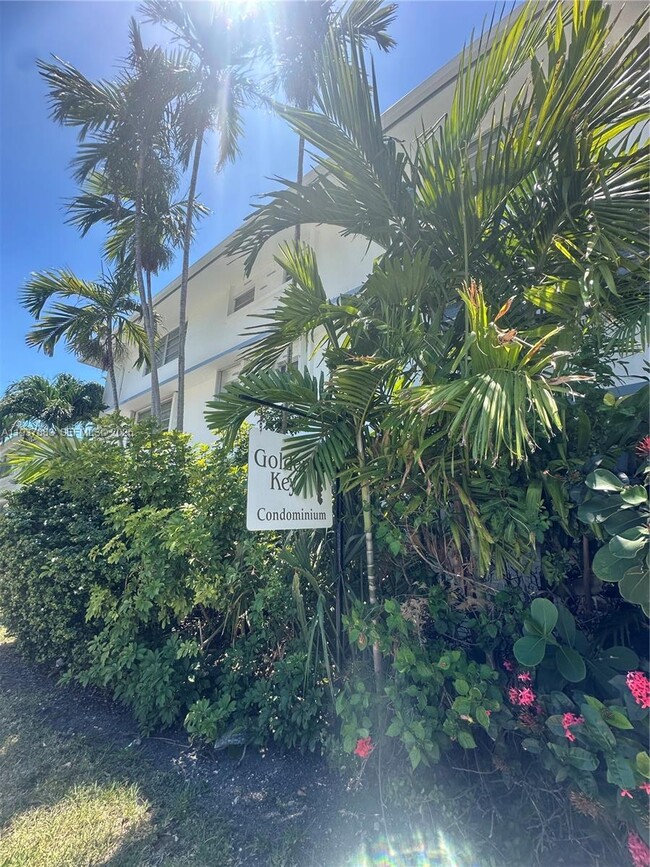 Building Photo - 1120 102nd St