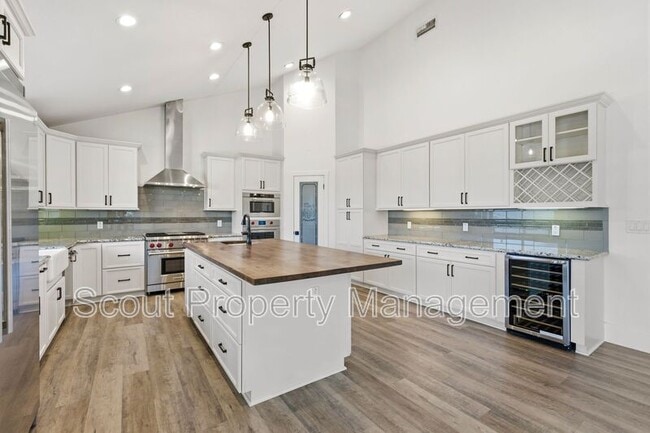 Building Photo - 30605 De Portola Rd