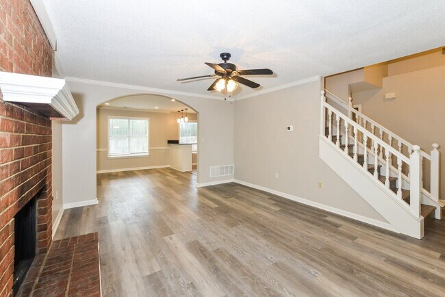 Building Photo - 9453 Bryant Trent Blvd