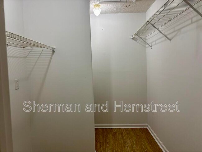 Building Photo - 4396 Misty Cove Ct