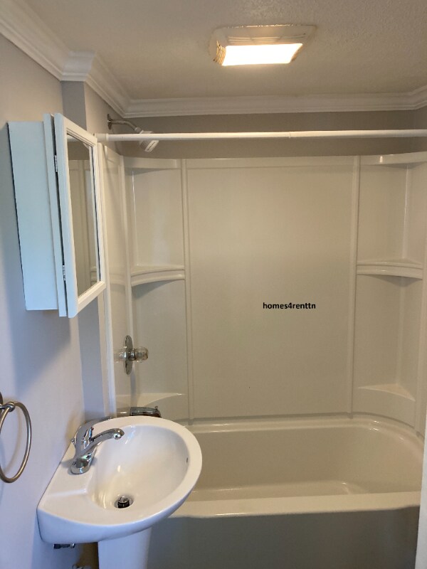 Building Photo - 522 Radford Pl