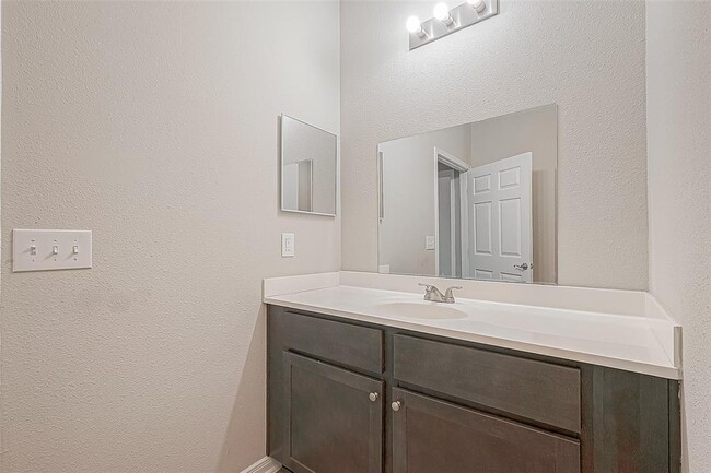Building Photo - 4813 Palisade Dr