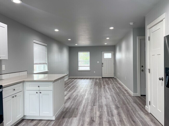 Building Photo - OWN962