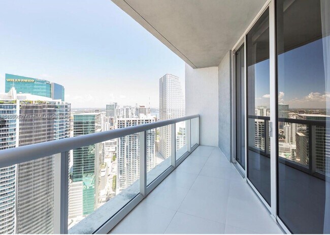 Primary Photo - 465 Brickell Ave