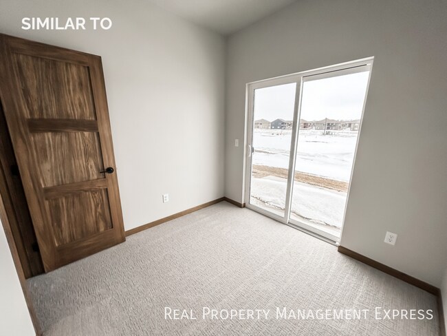 Building Photo - 9005 W Jerald Pl