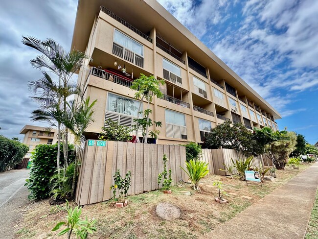 Building Photo - TAvailable Now | Partially  Furnished 1 Be...