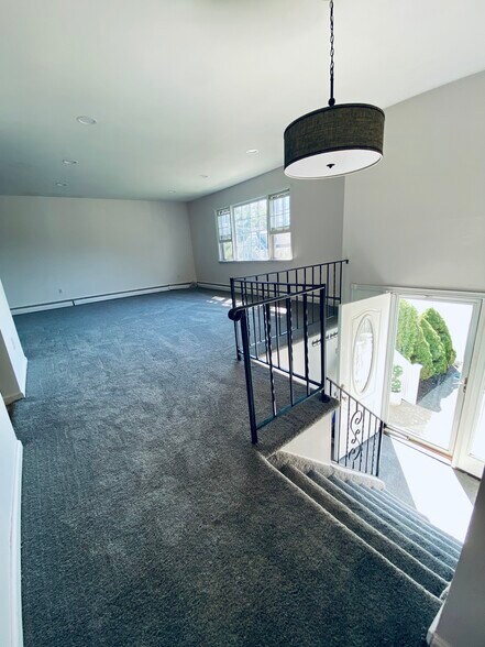 Building Photo - 17 Aldrich St