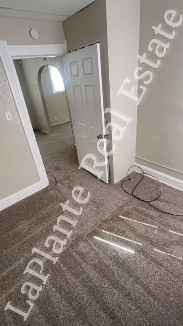 Building Photo - Charming and cozy 3-Bedroom Home with Fenc...