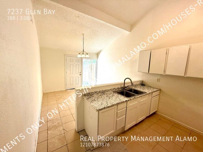 Building Photo - 7237 Glen Bay Dr