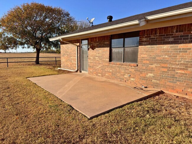 Building Photo - Unique 1 Bed 1 Bath In The Country!