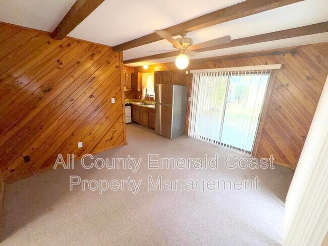 Building Photo - 504 Kelly St