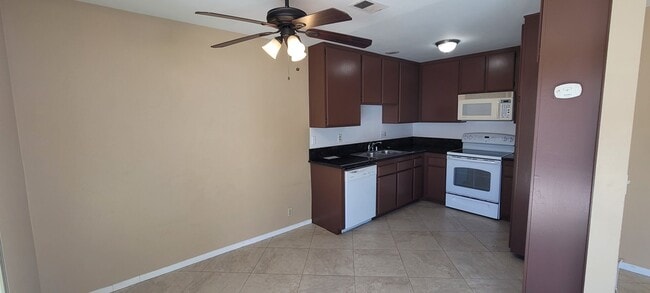 Building Photo - Beautiful 3 Bed 2 Bath Single Story house in prestigious community of Daimond Bar Close to everyw...