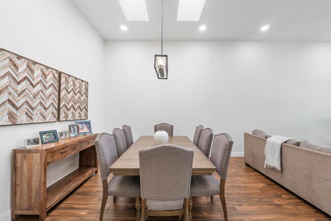 Building Photo - 6755 NW 75th Pl