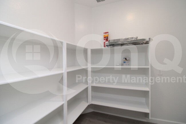 Building Photo - 24195 W Verlea Dr