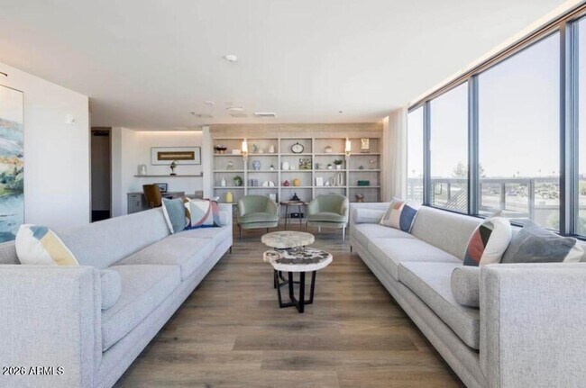 Building Photo - 9449 N 90th St