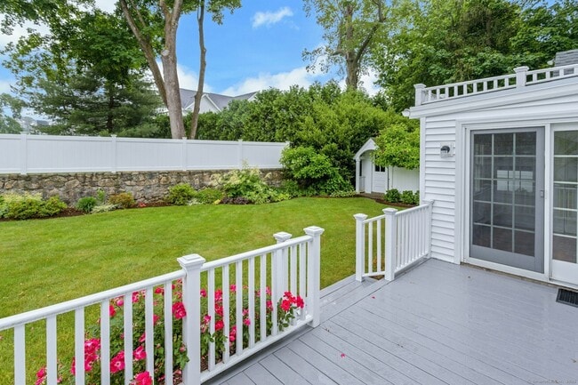 Building Photo - 54 Oak Grove Pl