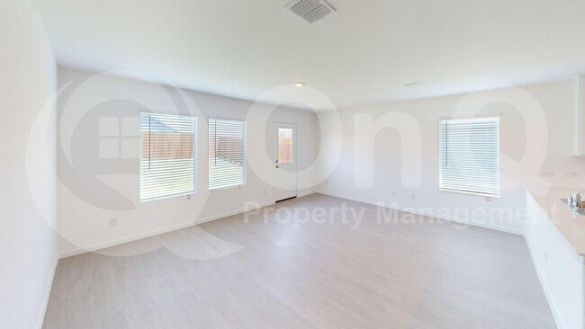 Building Photo - 1616 Baugh St