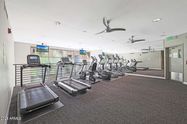 Building Photo - 1701 E Colter St