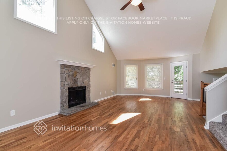 Building Photo - 1870 McDowell Ct