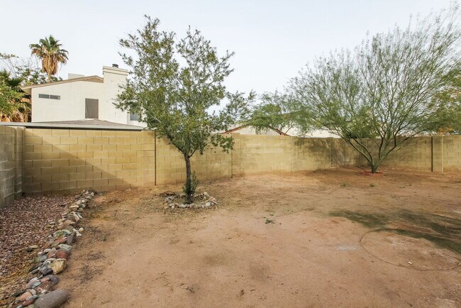 Building Photo - 19817 N 48th Dr