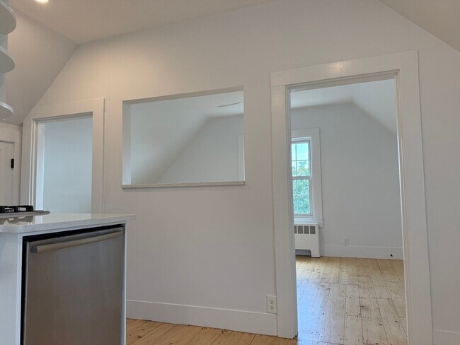 Building Photo - 23 Ingalls Terrace