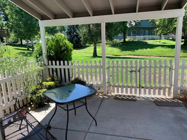 Primary Photo - 249 Meadow Dr