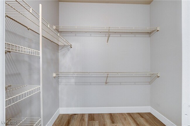 Building Photo - 1713 Sky of Red Dr