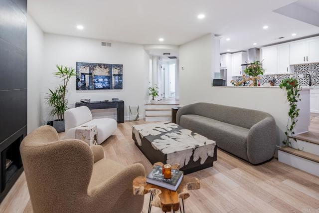 Building Photo - 2630 Pirineos Way