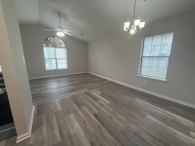 Building Photo - 2809 Baybrook Rd
