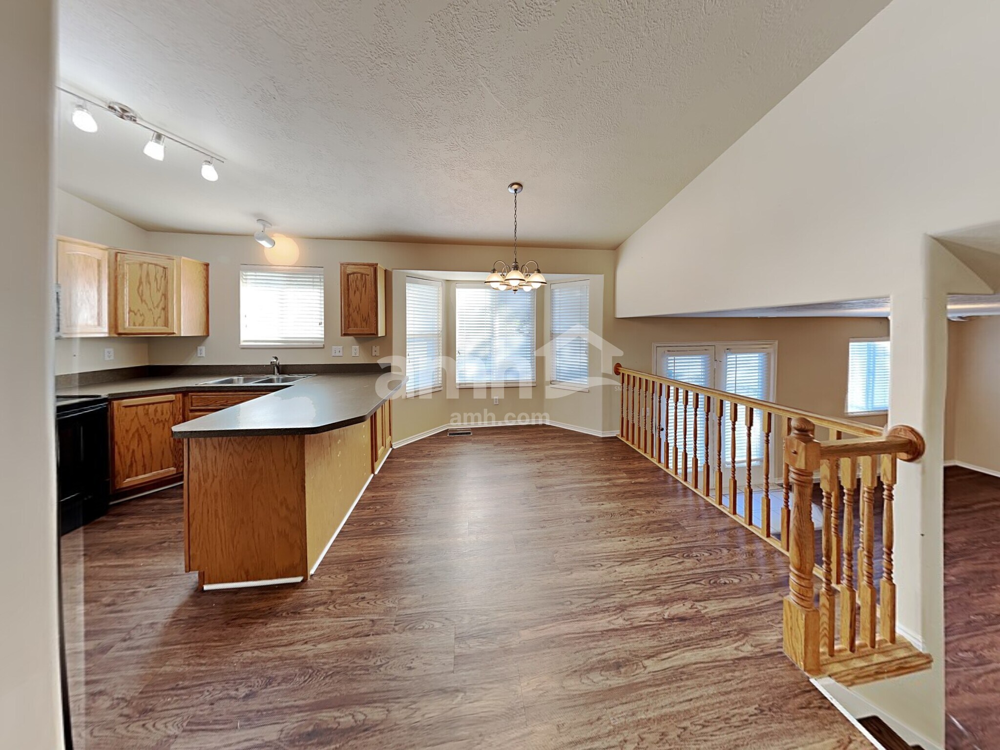 Building Photo - 816 Crimson Ln